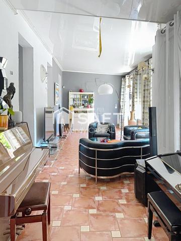 Maison familiale, jacuzzi et hauteur sous plafond exceptionnelle