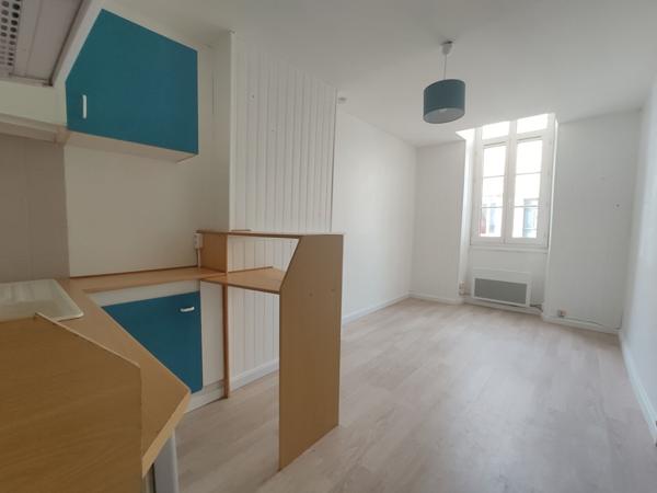 Appartement 1 pièce à louer Rochefort - 17300 / Réf: 4187