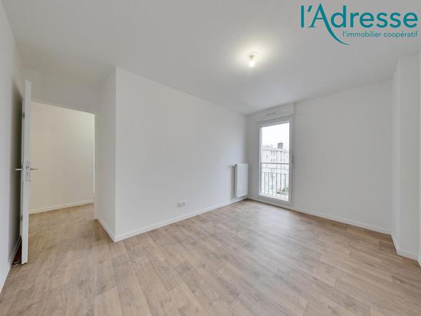 Quartier La Varenne ! 3 pièces 62 m2 avec balcon et parking en sous-sol