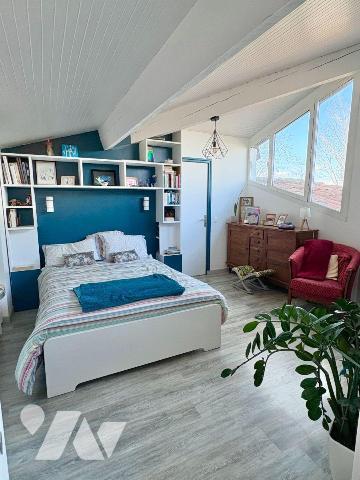 Villa contemporaine d'architecte - Cadre exceptionnel à Castanet-Tolosan (31)
Nichée sur les h...