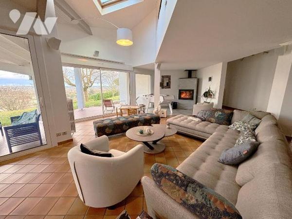 Villa contemporaine d'architecte - Cadre exceptionnel à Castanet-Tolosan (31)
Nichée sur les h...