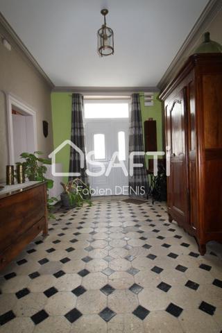 Belle maison de caractère avec jardin clos.