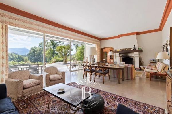 Saint-Jean-de-Luz, Maison 14 Chambres -  1 000 m² à vendre