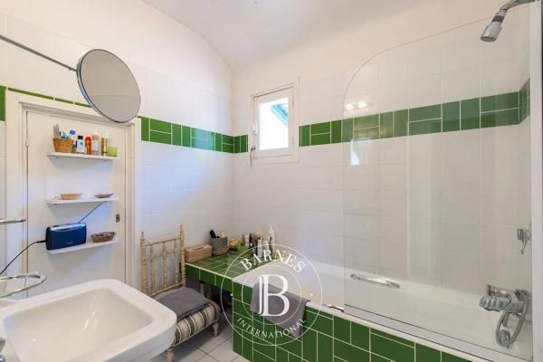 Saint-Jean-de-Luz, Maison 14 Chambres -  1 000 m² à vendre