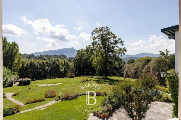 Saint-Jean-de-Luz, Maison 14 Chambres -  1 000 m² à vendre