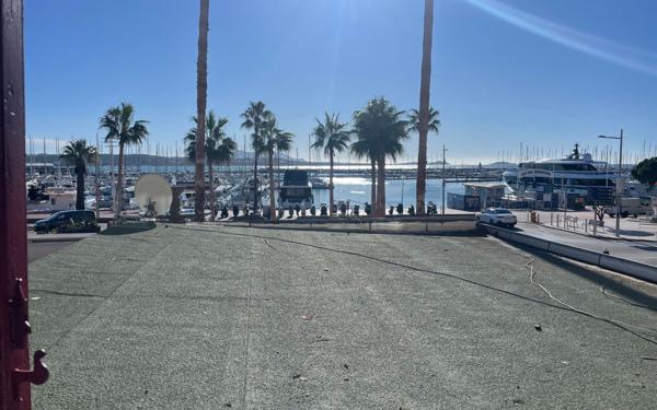 Appartement à vendre    3 pièces • 56 m2 Bandol