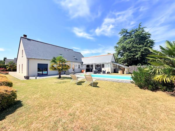 Vente
                Maison162 m² - 7 Pièces -
                    MONTLOUIS SUR LOIRE (37270)
