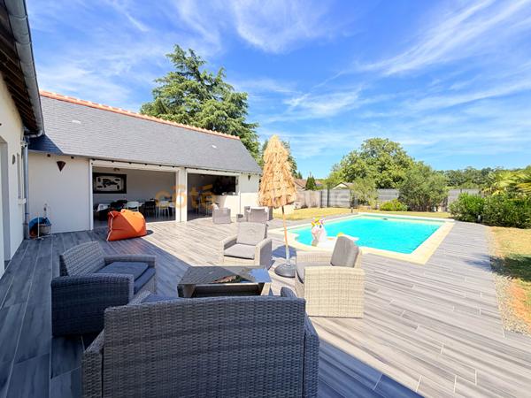 Vente
                Maison162 m² - 7 Pièces -
                    MONTLOUIS SUR LOIRE (37270)