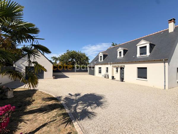 Vente
                Maison162 m² - 7 Pièces -
                    MONTLOUIS SUR LOIRE (37270)