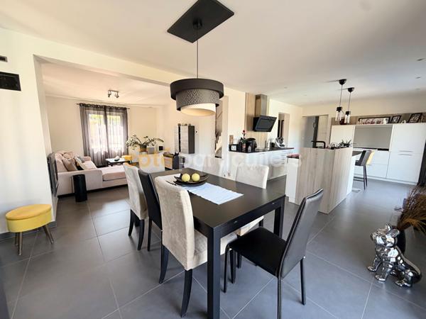 Vente
                Maison162 m² - 7 Pièces -
                    MONTLOUIS SUR LOIRE (37270)