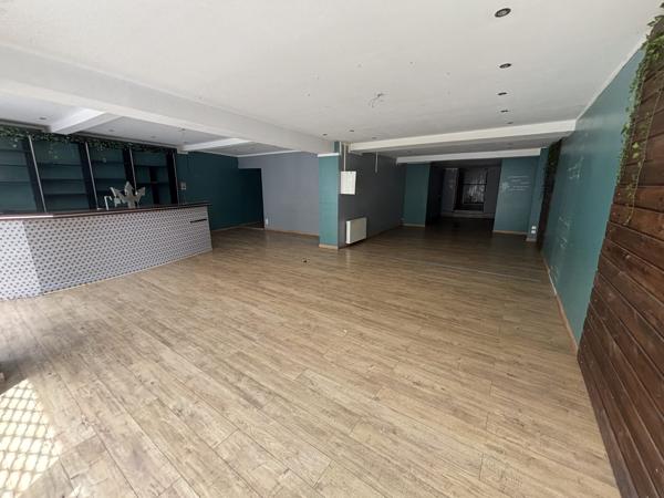 LOCAL COMMERCIAL + APPARTEMENT