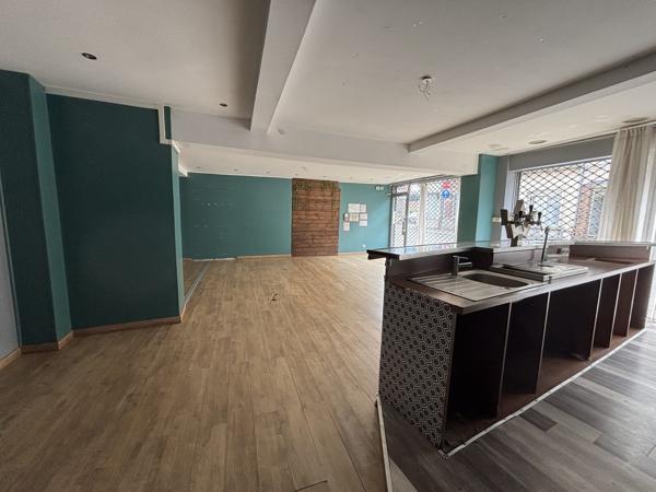 LOCAL COMMERCIAL + APPARTEMENT