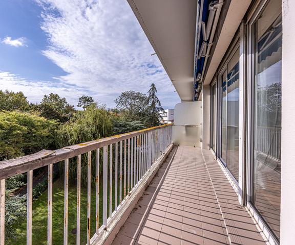 Appartement vue sur parc, 3 chambres, stationnement