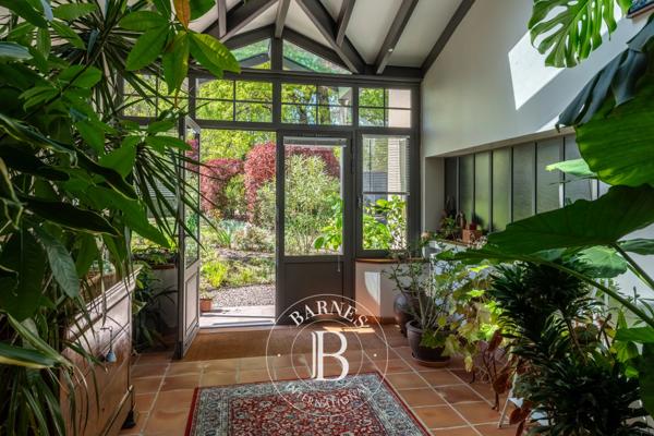 Charbonnières-les-Bains, Maison 5 Chambres -  233 m² à vendre