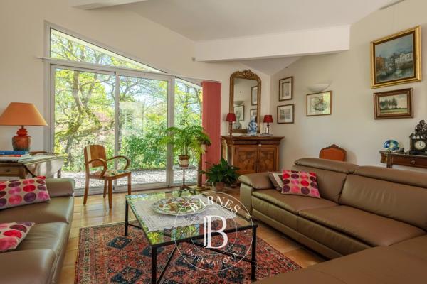 Charbonnières-les-Bains, Maison 5 Chambres -  233 m² à vendre