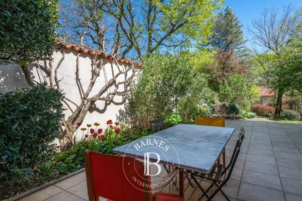 Charbonnières-les-Bains, Maison 5 Chambres -  233 m² à vendre