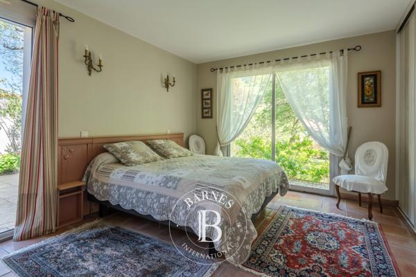 Charbonnières-les-Bains, Maison 5 Chambres -  233 m² à vendre