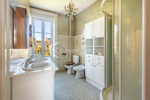 Maison
                                                                                                                                                                                                                                                                                                                        7 pièce(s)                                                                                                                                                                                                          4 chambre(s)                                                                                                                                                                                                          145  m²