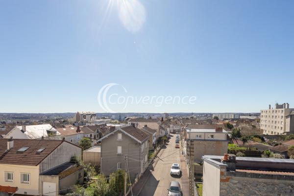 Maison
                                                                                                                                                                                                                                                                                                                        7 pièce(s)                                                                                                                                                                                                          4 chambre(s)                                                                                                                                                                                                          145  m²