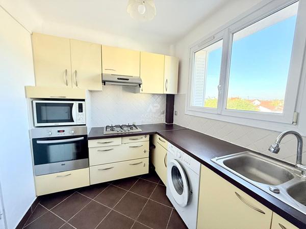 Appartement Carrieres Sur Seine 4 pièce(s) 299 000 € ** - Référence 7432