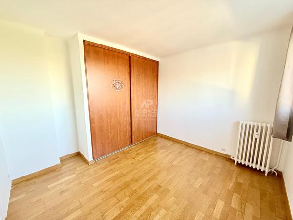 Appartement Carrieres Sur Seine 4 pièce(s) 299 000 € ** - Référence 7432