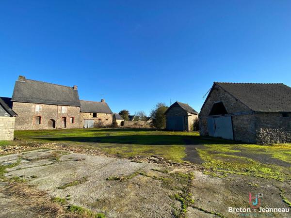 Maison à rénover à Saint Christophe des Bois , dépendances, grand terrain