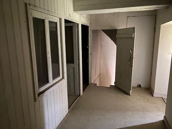 Maison à rénover à Saint Christophe des Bois , dépendances, grand terrain