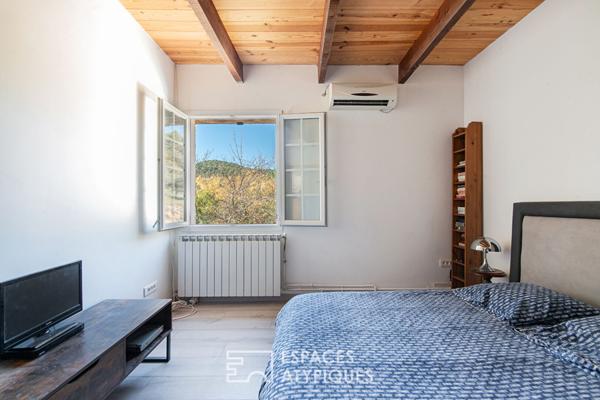 Bastide et ses annexes aménageables – Terrain de 9 hectares et vue panoramique exceptionnelle