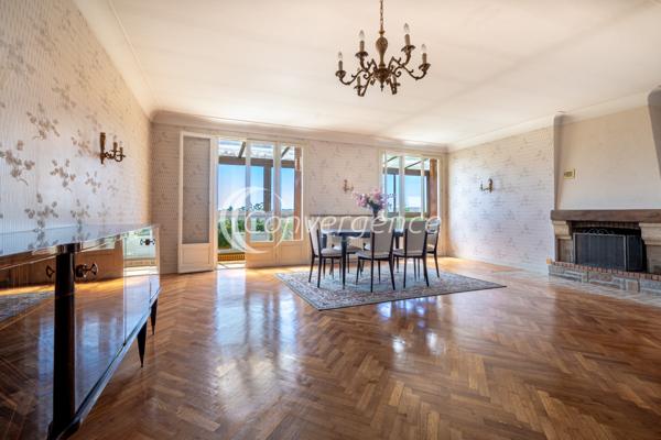 Maison
                                                                                                                                                                                                                                                                                                                        6 pièce(s)                                                                                                                                                                                                          4 chambre(s)                                                                                                                                                                                                          186  m²