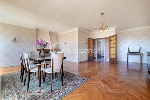 Maison
                                                                                                                                                                                                                                                                                                                        6 pièce(s)                                                                                                                                                                                                          4 chambre(s)                                                                                                                                                                                                          186  m²