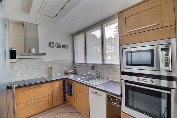 Appartement Massy 4 pièce(s) 79,02 m² ( 80,77 m² au sol) grande terrasse, et cellier privatif