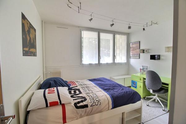 Appartement Massy 4 pièce(s) 79,02 m² ( 80,77 m² au sol) grande terrasse, et cellier privatif