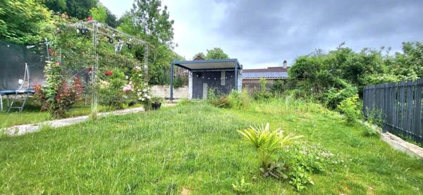 Rouen - Vallon Suisse : Maison indiv. plain pied avec panneaux solaires, 2 CH, Gge, 5 PK & Jardin 900 m²