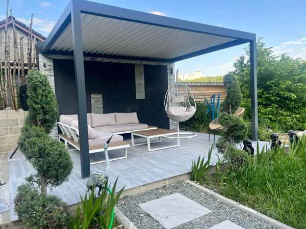 Rouen - Vallon Suisse : Maison indiv. plain pied avec panneaux solaires, 2 CH, Gge, 5 PK & Jardin 900 m²