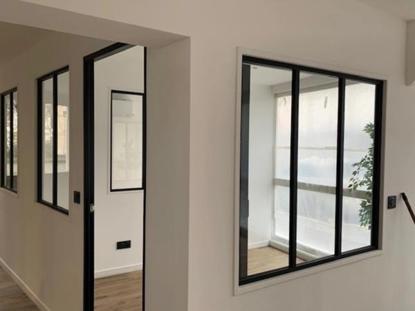 RARE ! MURS local bureaux RDC en très bon état à vendre LYON 8EME (69) de 92 m², entièrement rénové récemment, en plein coeur du quartier Montplaisir