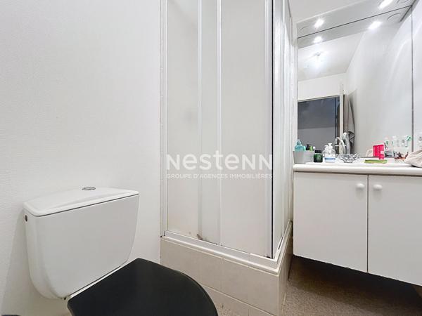 A vendre - Appartement T1 de 22 m² avec place de parking dans résidence avec ascenseur, DPE C, libre de locataire "Angers Gare"