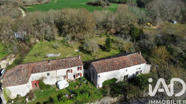 Maison à vendre 8 pièces 223 m² Saint-Germain-de-Montbron