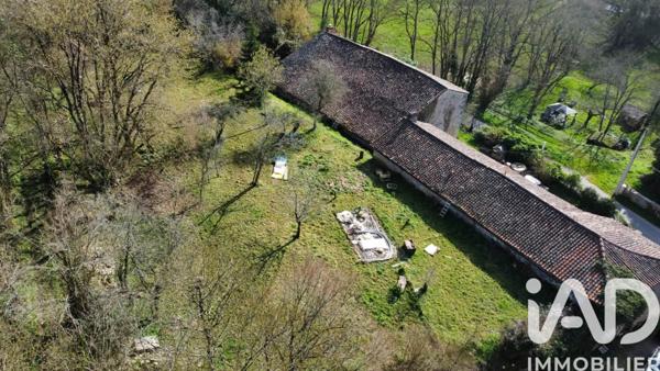 Maison à vendre 8 pièces 223 m² Saint-Germain-de-Montbron