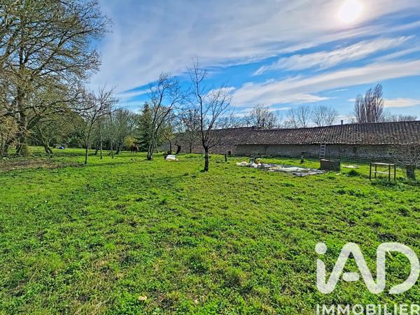 Maison à vendre 8 pièces 223 m² Saint-Germain-de-Montbron