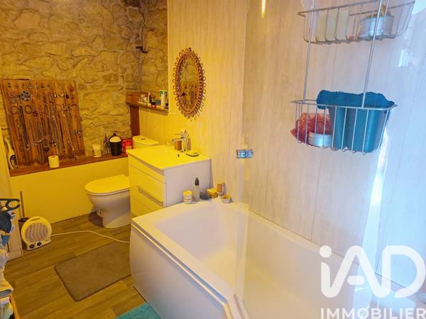 Maison à vendre 8 pièces 223 m² Saint-Germain-de-Montbron