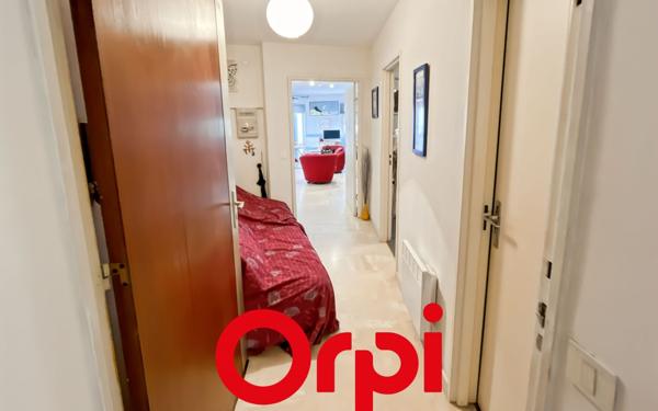 Appartement à vendre    2 pièces • 35,38 m2 Bandol
