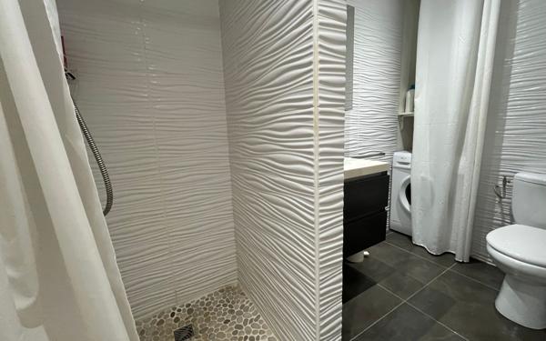 Appartement à vendre    3 pièces • 37,97 m2 Saint-François