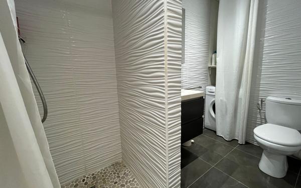 Appartement à vendre    3 pièces • 37,97 m2 Saint-François