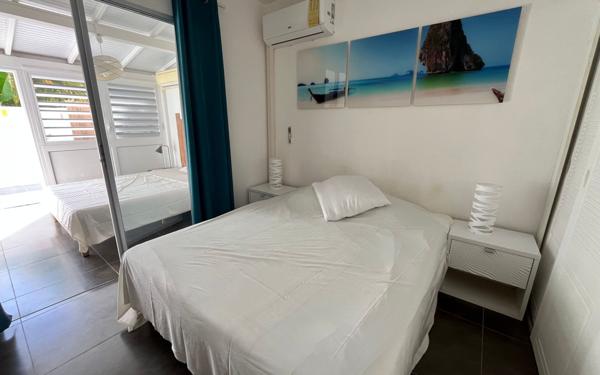 Appartement à vendre    3 pièces • 37,97 m2 Saint-François