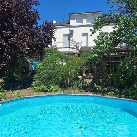 Propriété avec jardin