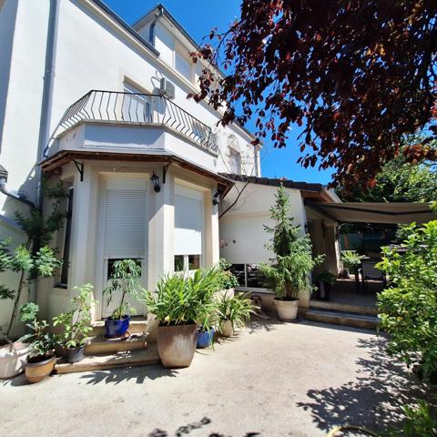 Propriété avec jardin