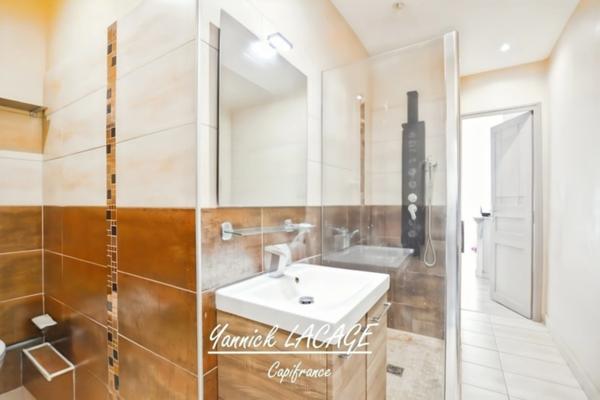 Marseille – Castellane Préfecture – Superbe T4 haussmannien traversant de 116 m² alliant cachet et confort