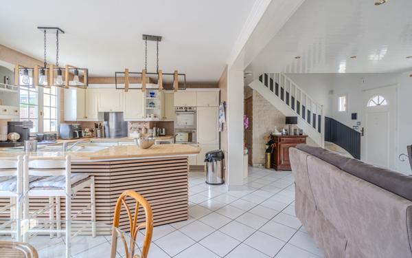 Maison à vendre    5 pièces • 110 m2 Noisy-le-Grand