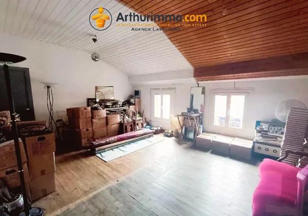 Vente                                                      Maison de ville
                        
                     5 pièces                      207 m2                     à Lavelanet