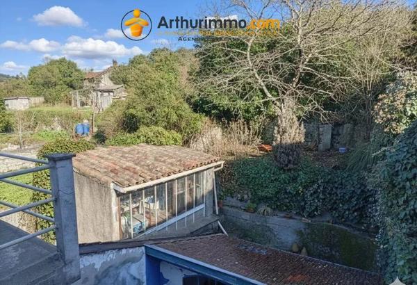Vente                                                      Maison de ville
                        
                     5 pièces                      207 m2                     à Lavelanet